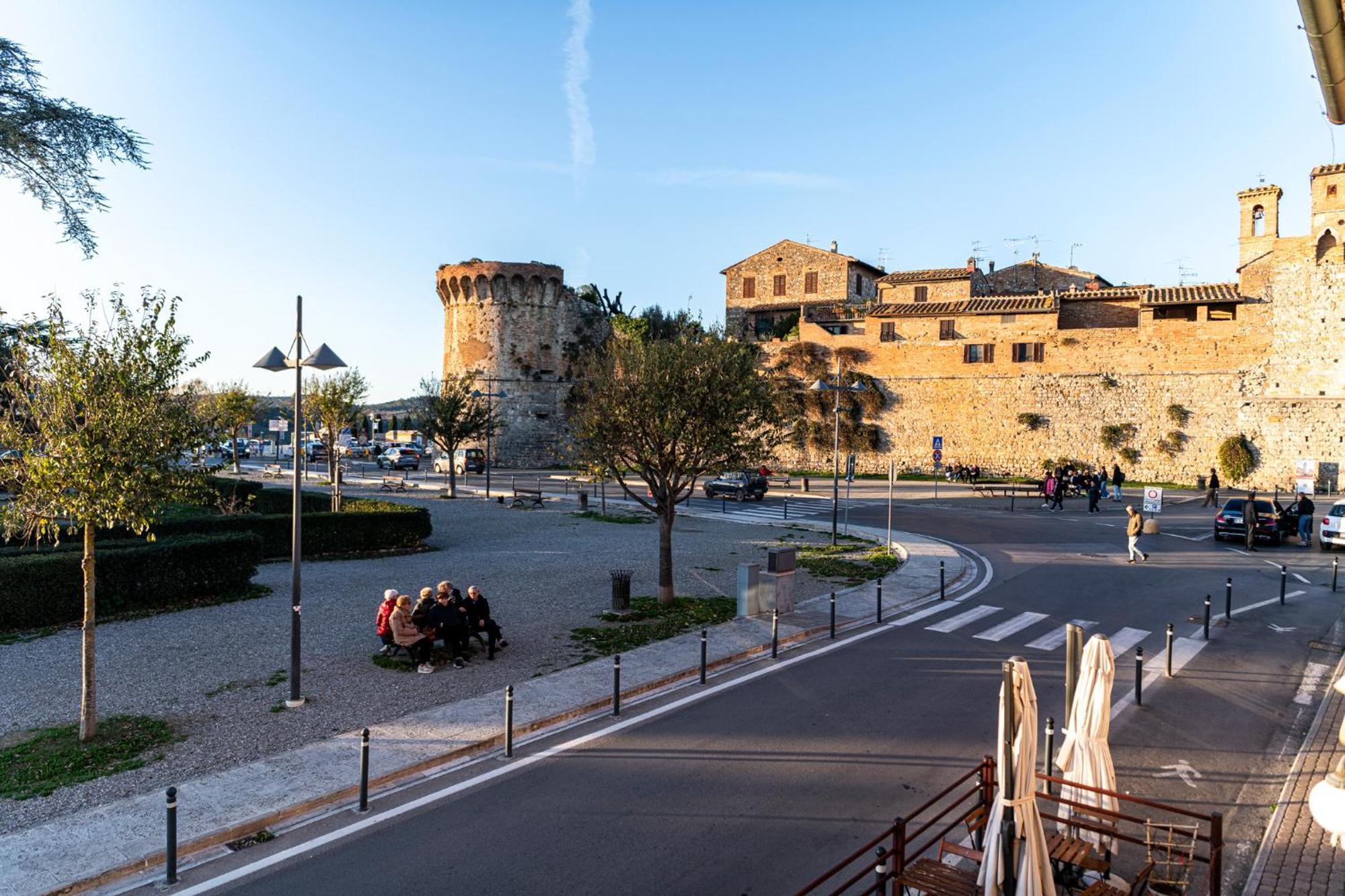Bellavista Free Parking City Center San Gimignano Zewnętrze zdjęcie