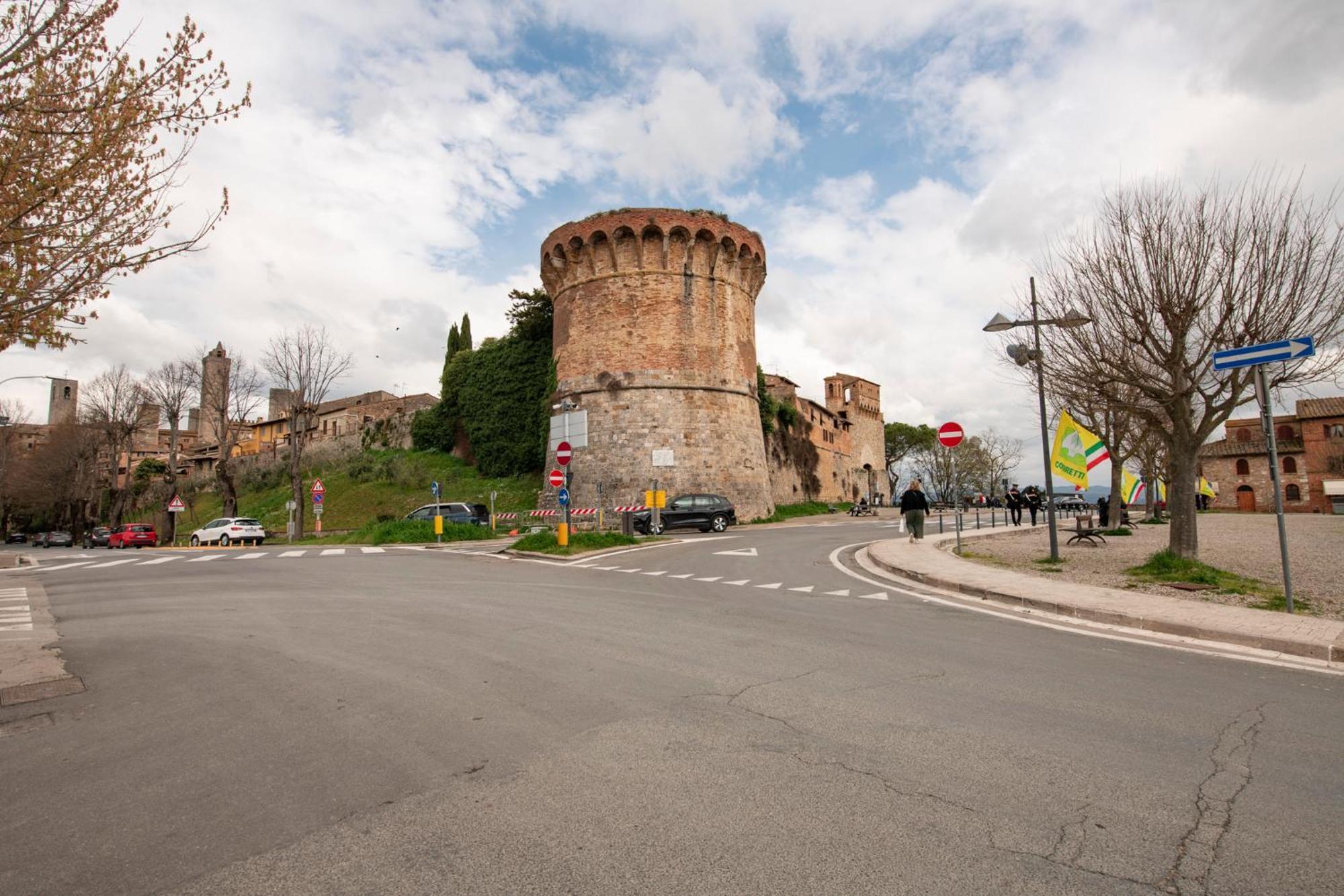 Bellavista Free Parking City Center San Gimignano Zewnętrze zdjęcie